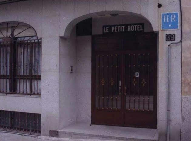 Le Petit Hotel Salamanka Zewnętrze zdjęcie